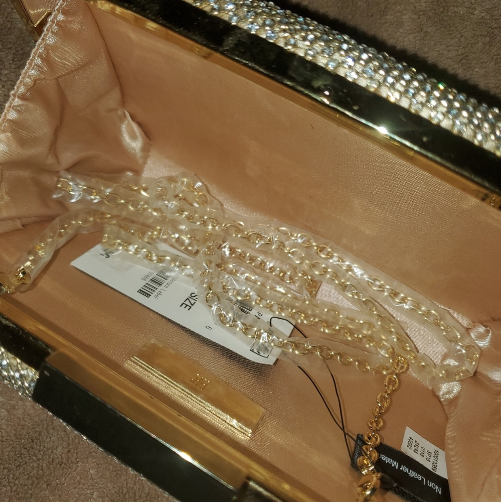SPARKLE CLUTCH🤩 - Picture 3 of 8